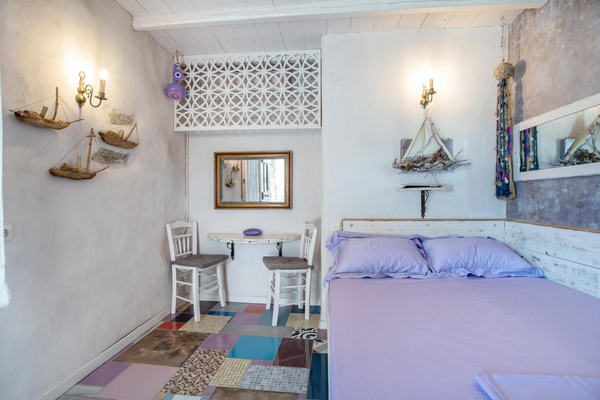 Anthippi (Adults Only) Aparthotel Парос Екстериор снимка
